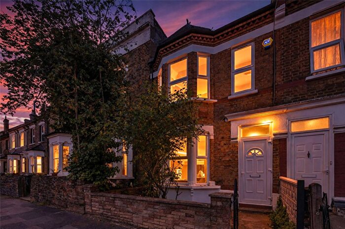 3 Bedroom Terraced House For Sale In Birkbeck Road, Tottenham, London, N17