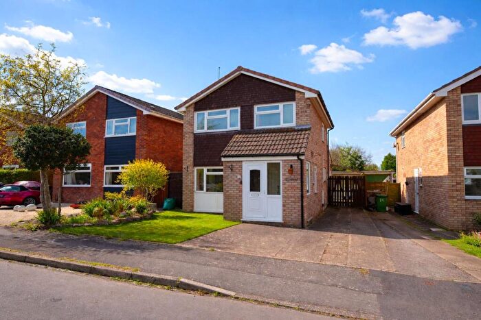 4 Bedroom Detached House For Sale In Blakeney Grove, Nailsea, BS48