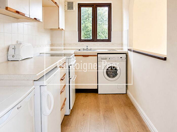 1 Bedroom House To Rent In Devoil Close, Burpham, GU4