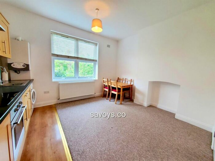1 Bedroom Flat To Rent In Grove Road, Willesden Green, NW2