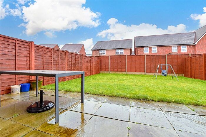 3 Bedroom Semi-Detached House For Sale In Gurr Close, Staplehurst, Tonbridge, Kent, TN12