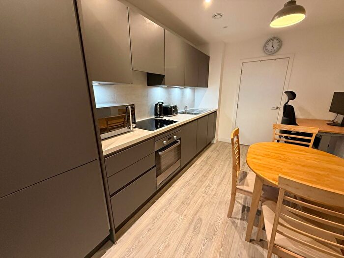 1 Bedroom Flat To Rent In Thunderer Street, E13