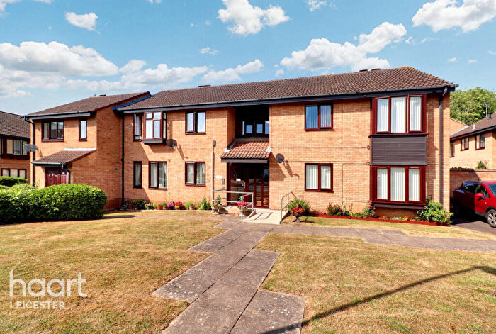 2 Bedroom Apartment For Sale In Fern Close, Leicester, LE7