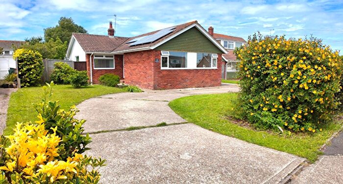3 Bedroom Detached Bungalow For Sale In Meadow Close, Bembridge, PO35