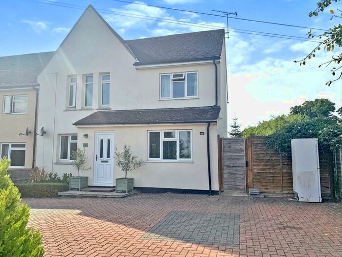 4 Bedroom End Of Terrace House For Sale In Hill View, Buckland, Buntingford, SG9