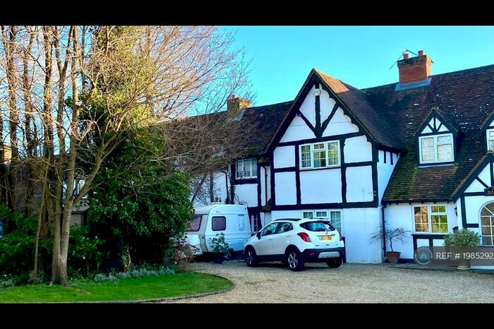 3 Bedroom Terraced House To Rent In Manor Lane, Maidenhead, SL6