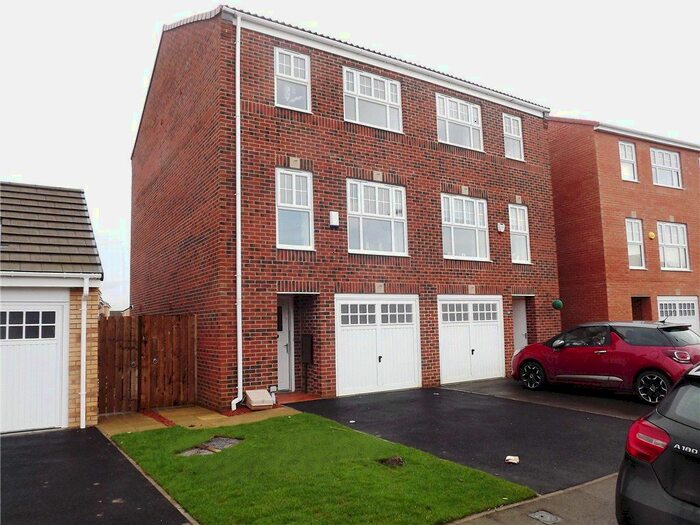 3 Bedroom Semi-Detached House To Rent In George Stephenson Boulevard, Stockton On Tees, TS19