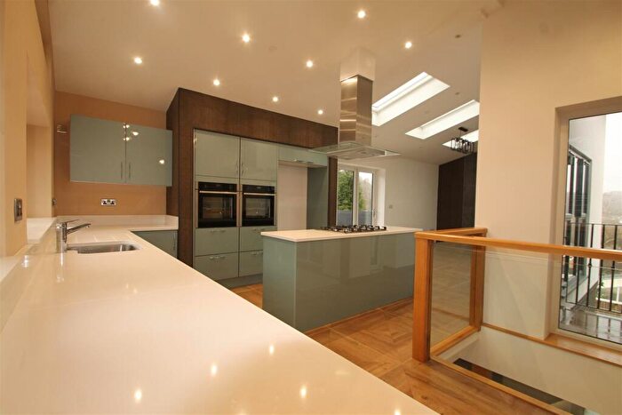 4 Bedroom House To Rent In Ty Copa, Caer Graig, Radyr, CF15