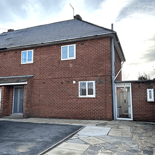 3 Bedroom Semi Detached House To Rent In Weston Ridge, Otley, LS21