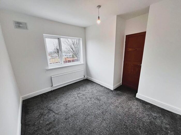 2 Bedroom Semi-Detached House For Sale In Leigh Road, Worsley, M28