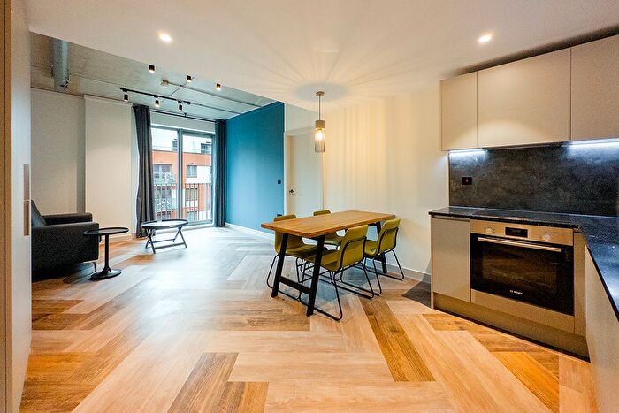 2 Bedroom Flat To Rent In Ancoats Gardens, Bendix Way, Manchester, M4