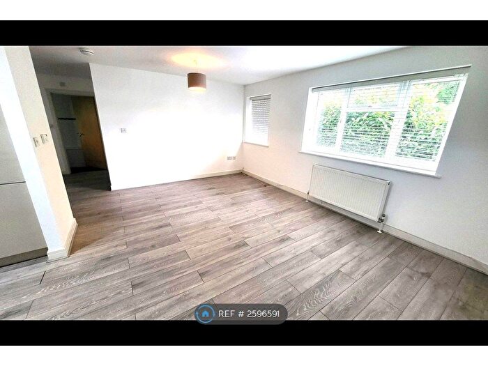 1 Bedroom Flat To Rent In Englefields, Sunbury-On-Thames, TW16