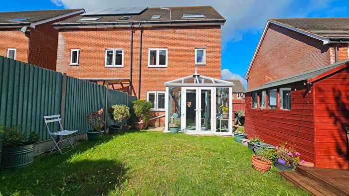 4 Bedroom Semi-Detached House For Sale In Scholars Close, Deal, CT14