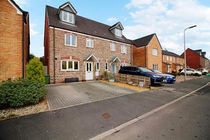 4 Bedroom Town House For Sale In Ymyl Yr Afon, Hawthorn, Pontypridd, CF37