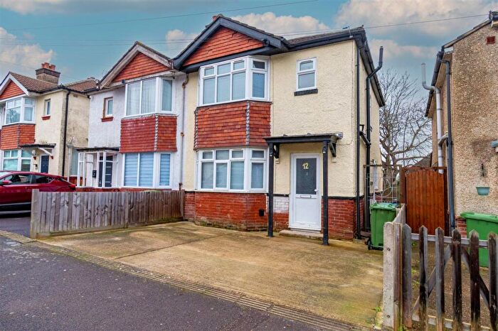 3 Bedroom Semi Detached House To Rent In Primrose Road, Southampton, SO16