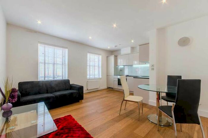 2 Bedroom Flat To Rent In Trafalgar Road, Greenwich, SE10