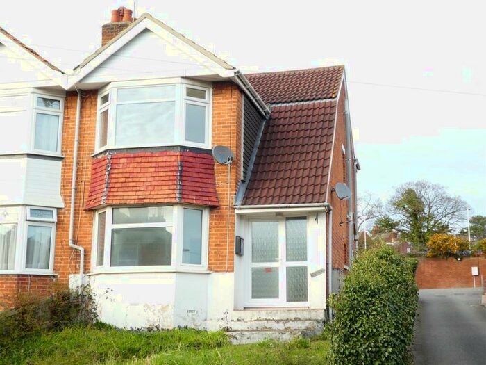2 Bedroom Flat To Rent In Portsmouth Road Sholing Southampton Hants, SO19