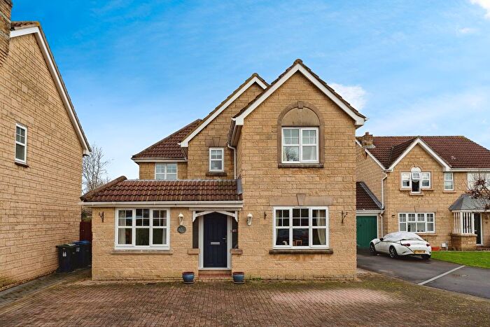 4 Bedroom Detached House For Sale In Redwing Avenue, Chippenham, SN14