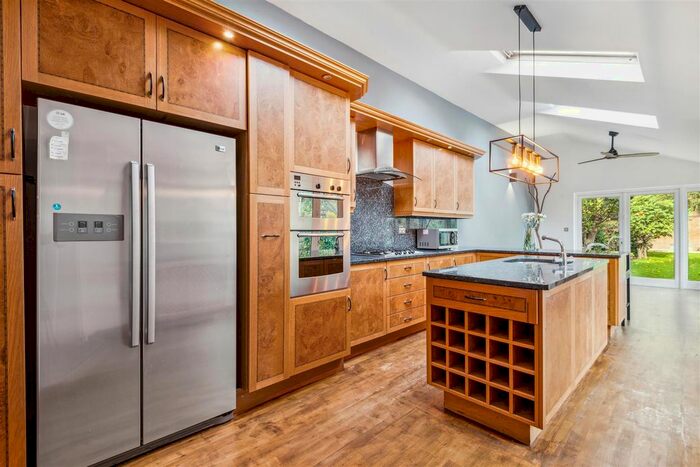 4 Bedroom Semi-Detached House To Rent In Staveley Road, London, W4