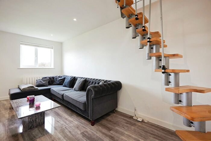 1 Bedroom Flat For Sale In Blackmore Road, Shaftesbury, SP7