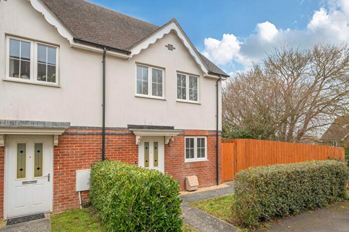 3 Bedroom Semi-Detached House For Sale In Holmes Road, Bishopdown, SP1