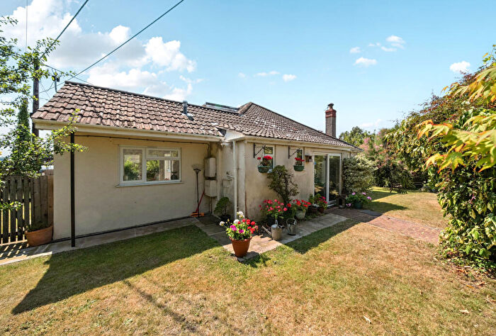 3 Bedroom Bungalow For Sale In Broomhill Lane, Clutton, Bristol, BS39