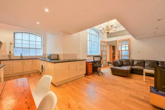 4 Bedroom Flat To Rent In Fawe Street, , Poplar, London, E14