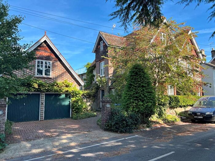 6 Bedroom Semi-Detached House For Sale In Station Road, Steyning, BN44