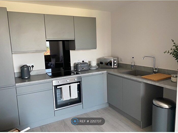 2 Bedroom Flat To Rent In Block B, Manchester, M5