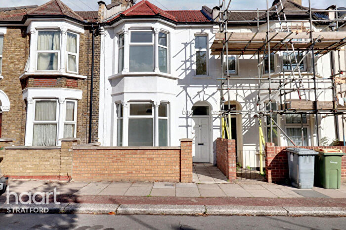 3 Bedroom Terraced House For Sale In Caistor Park Road, Stratford, E15