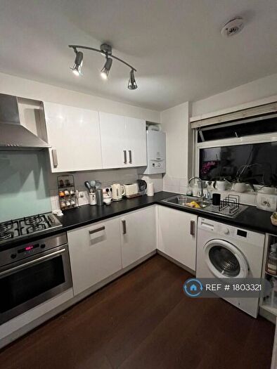 1 Bedroom Flat To Rent In Wycombe Court, London, SE3
