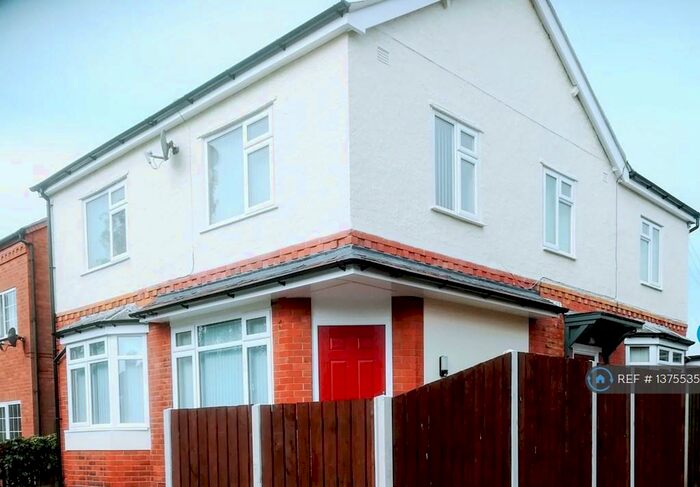 2 Bedroom Flat To Rent In Stocks Avenue, Chester, CH3