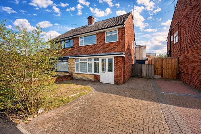 3 Bedroom Semi Detached House To Rent In St. Michaels Avenue, Houghton Regis, Dunstable, Bedfordshire, LU5