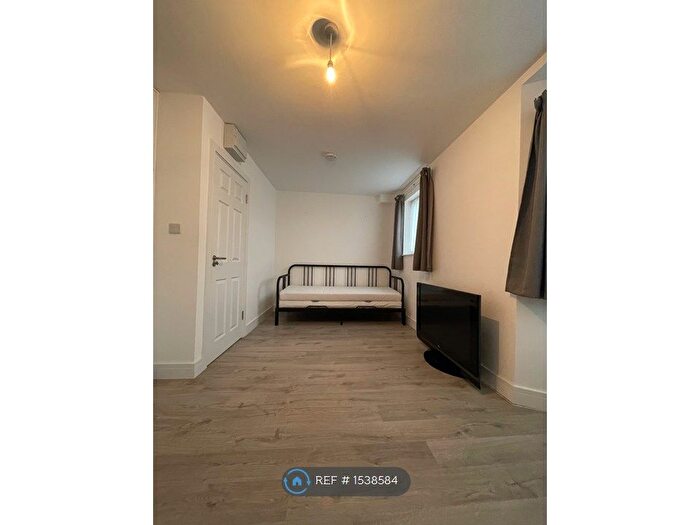 Studio To Rent In Great Cambridge Road, London, N18