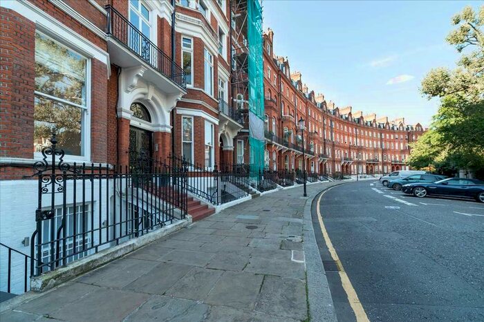 2 Bedroom Flat To Rent In Lennox Gardens, London, SW1X