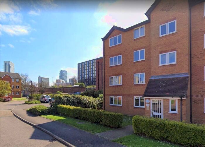 1 Bedroom Flat To Rent In Armoury Road Deptford, SE8