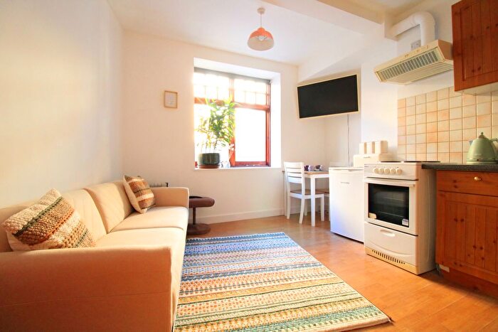 1 Bedroom Flat To Rent In Cheshire Street, London, E2