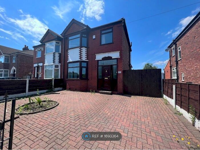 3 Bedroom Semi-Detached House To Rent In Bradwell Avenue, Stretford, Manchester, M32