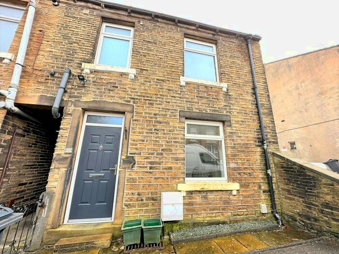 2 Bedroom Terraced House To Rent In Hawthorne Terrace, Huddersfield, HD4