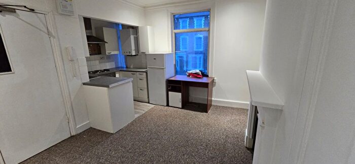 1 Bedroom Flat To Rent In Bodney Road, London, E8