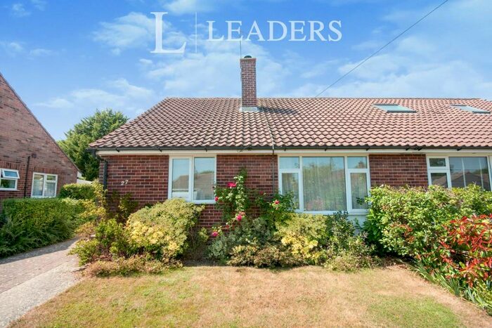 2 Bedroom Bungalow To Rent In Westfield Close, BN26