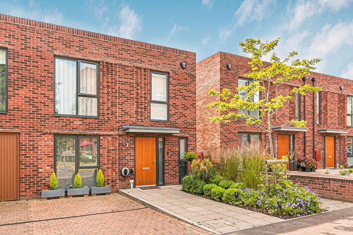 4 Bedroom House To Rent In Barnes Wallis Way, Bricket Wood, AL2