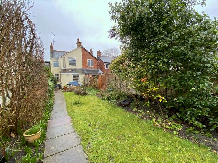 3 Bedroom Semi-Detached House To Rent In West View Of Tree Lane, Oxford, OX4