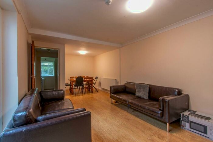7 Bedroom Private Hall To Rent In Gordon Road, Cathays, CF24