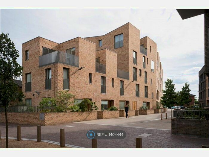 1 Bedroom Flat To Rent In Narrowboat Avenue, Brentford, TW8