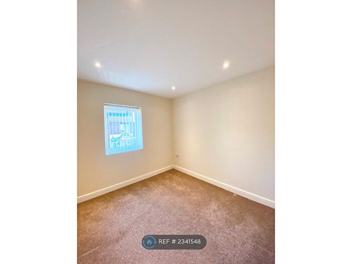 2 Bedroom Flat To Rent In Canklow Road, Rotherham, S60