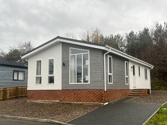 2 Bedroom Mobile/park Home For Sale In Birtley Park, Chester Le Street, Durham, DH2