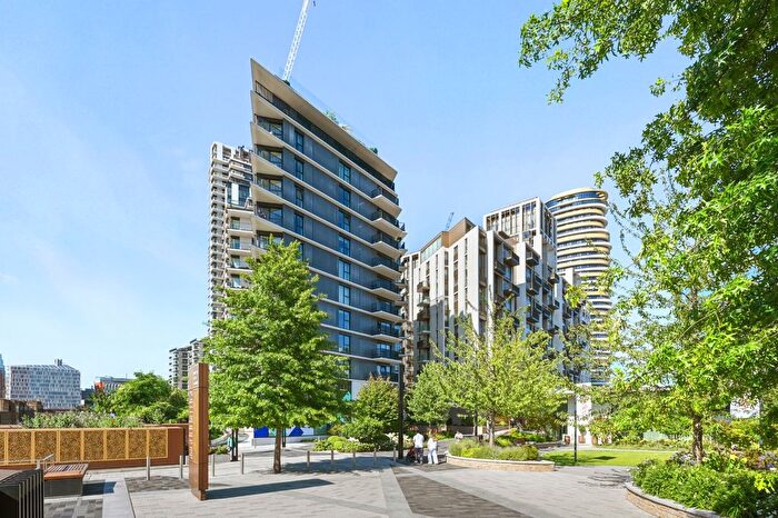 2 Bedroom Flat For Sale In Fountain Park Way, London, W12