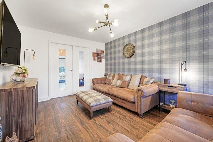 3 Bedroom Semi-Detached House For Sale In Woodmill, Kilwinning, KA13