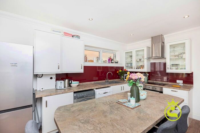 2 Bedroom Flat For Sale In Studland Road, Alum Chine House, BH4